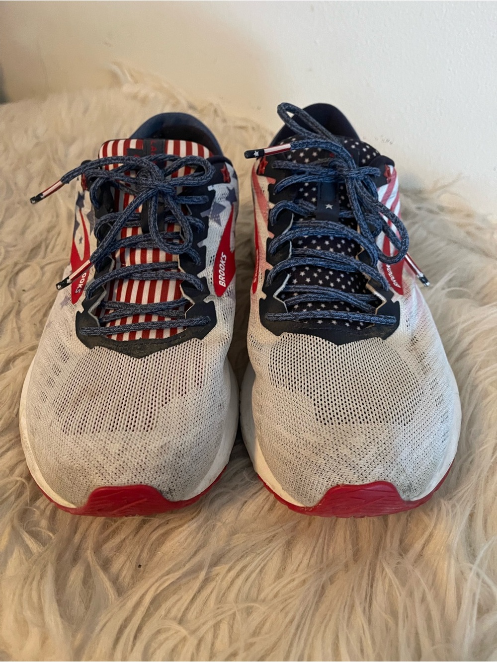 Men’s Brook  Running Shoes - Patriotic Red White Blue Size 11